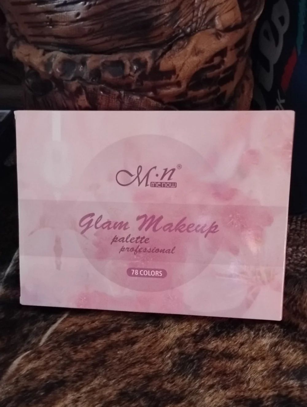 N/A glam makeup